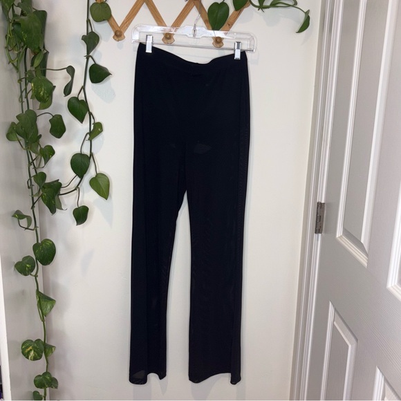 HALARA Black High Waisted 2-in-1 Sheer Mesh Dance Flare
Pants - Picture 2 of 9